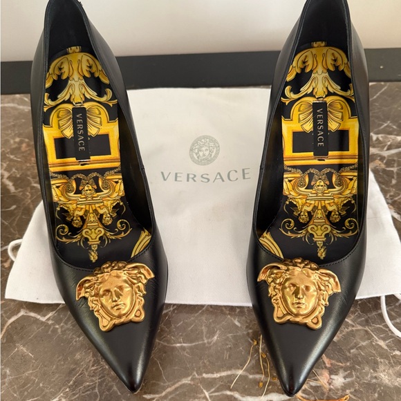 Versace Medusa Black and Gold Baroque Heels sz 37.5 EU 7.5US - Picture 2 of 6